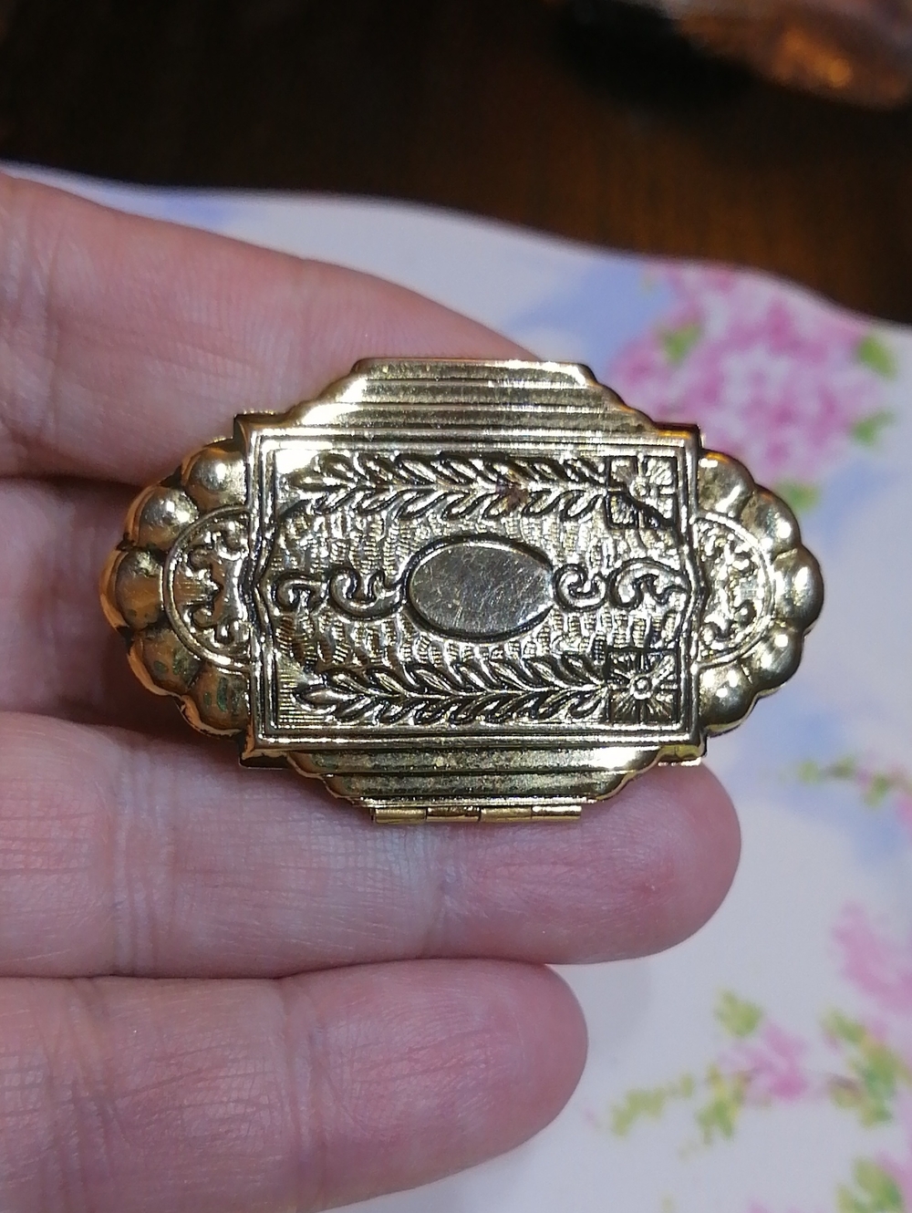 Antique Look Gold Plated Ornate Vintage Locket Brooch Signed Kim